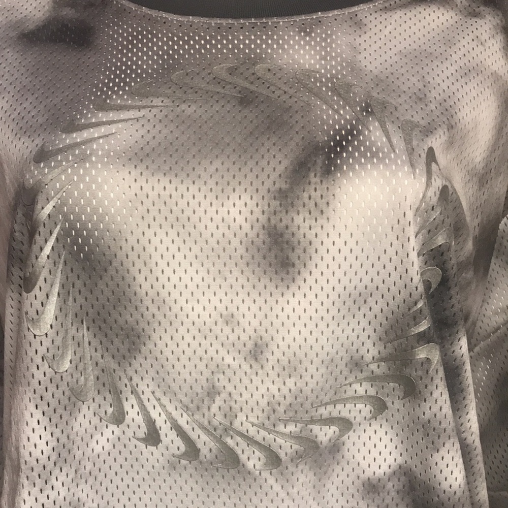 Nike Athletic/Athleisure Training Mesh Tee, NWT! - Picture 2 of 8